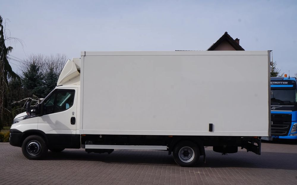 Iveco DAILY 70c17 CHŁODNIA 5 m Thermo king V-500 MAX Wzorowy Stan - Refrigerator truck: picture 3 Iveco DAILY 70c17 CHŁODNIA 5 m Thermo king V-500 MAX Wzorowy Stan - Refrigerator truck: picture 3