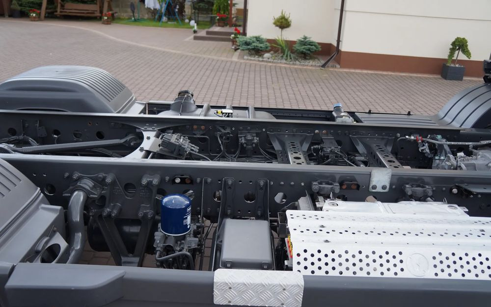 Mercedes-Benz ATEGO 1621 EURO 6 MANUAL RAMA DO ZABUDOWY 16.000 KG ATEGO 1623 1624 - Cab chassis truck: picture 5 Mercedes-Benz ATEGO 1621 EURO 6 MANUAL RAMA DO ZABUDOWY 16.000 KG ATEGO 1623 1624 - Cab chassis truck: picture 5