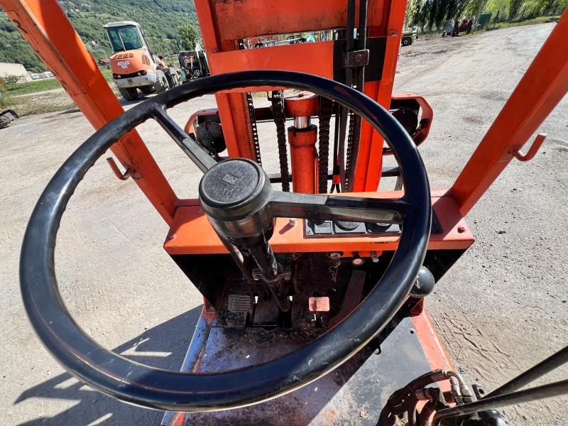 Toyota FN700 Chariot élévateur à gaz 700Kg - LPG forklift: picture 5 Toyota FN700 Chariot élévateur à gaz 700Kg - LPG forklift: picture 5