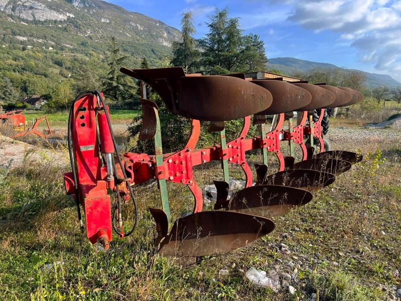 Vogel & Noot Charrue portée 5 corps - Plow: picture 1 Vogel & Noot Charrue portée 5 corps - Plow: picture 1