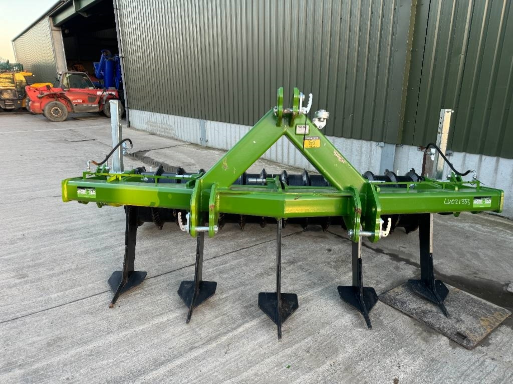 Agriweld 5 Leg Subsoiler - Cultivator: picture 2 Agriweld 5 Leg Subsoiler - Cultivator: picture 2