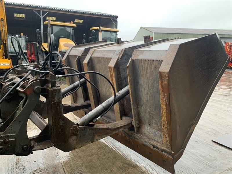 Articulated dumper Bac Toe Tip Bucket: picture 7