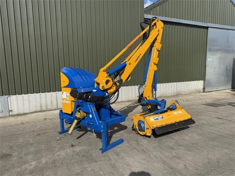 Bomford Hawk Evo 6.5 Hedge Cutter - Boom mower: picture 1 Bomford Hawk Evo 6.5 Hedge Cutter - Boom mower: picture 1