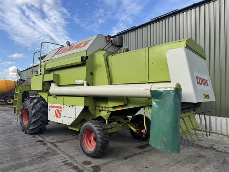 Claas Dominator 106 - Harvester attachment: picture 2 Claas Dominator 106 - Harvester attachment: picture 2