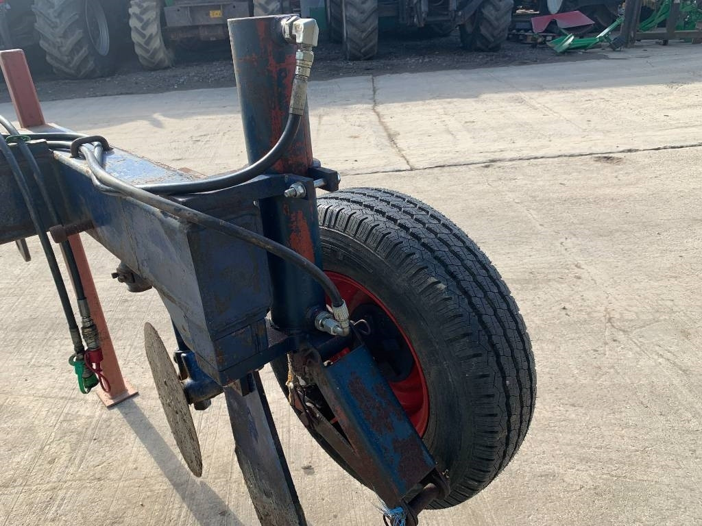 Bespoke 1.50M Nursery Tree Undercutter - Forestry equipment: picture 4 Bespoke 1.50M Nursery Tree Undercutter - Forestry equipment: picture 4