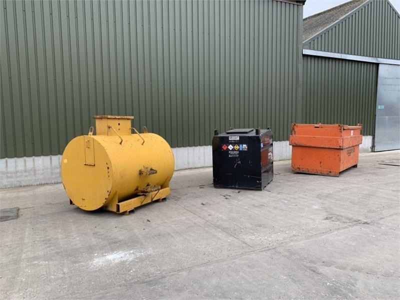 Fuel Tanks Bunded Fuel Tanks - Articulated dumper: picture 4 Fuel Tanks Bunded Fuel Tanks - Articulated dumper: picture 4
