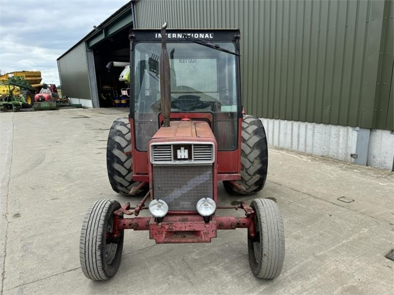 International 533 Tractor  - Farm tractor: picture 5 International 533 Tractor  - Farm tractor: picture 5