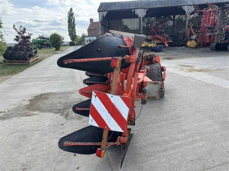 Kuhn Kuhn VT1180M6H 5+1 Semi Mounted Plough - Plow: picture 3 Kuhn Kuhn VT1180M6H 5+1 Semi Mounted Plough - Plow: picture 3