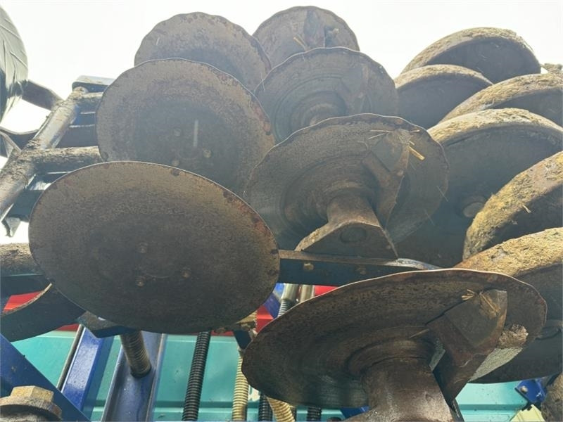 Combine seed drill Moore Tandem Uni-Drill 6m Moore Tandem Uni-Drill D: picture 11 Combine seed drill Moore Tandem Uni-Drill 6m Moore Tandem Uni-Drill D: picture 11