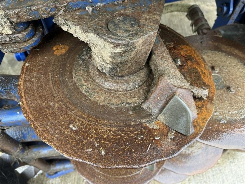 Combine seed drill Moore Tandem Uni-Drill 6m Moore Tandem Uni-Drill D: picture 9 Combine seed drill Moore Tandem Uni-Drill 6m Moore Tandem Uni-Drill D: picture 9