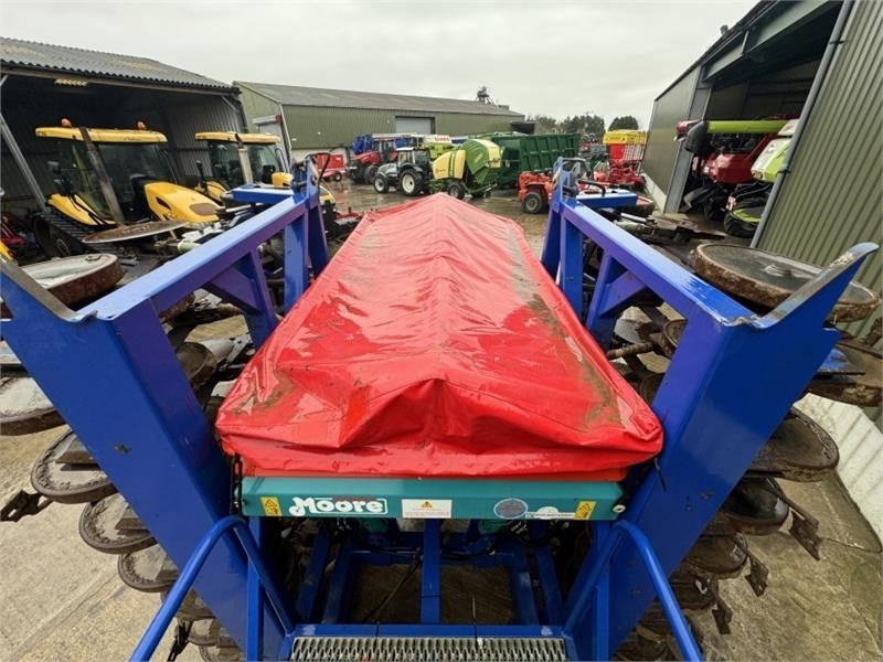 Combine seed drill Moore Tandem Uni-Drill 6m Moore Tandem Uni-Drill D: picture 20 Combine seed drill Moore Tandem Uni-Drill 6m Moore Tandem Uni-Drill D: picture 20