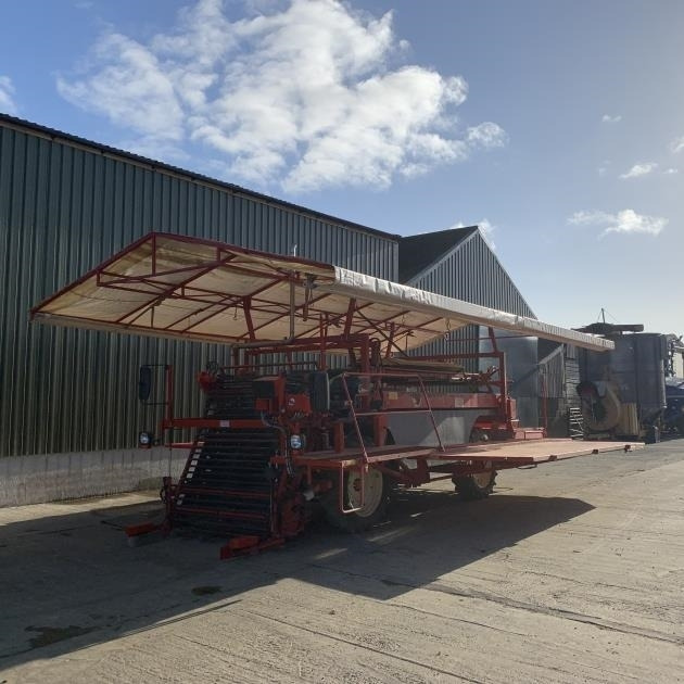 Simons Salad / Lettuce Harvester Simons - Harvester attachment: picture 1 Simons Salad / Lettuce Harvester Simons - Harvester attachment: picture 1