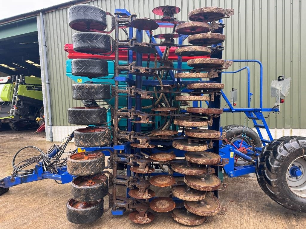 Moore 6 meter Drill - Seed drill: picture 4 Moore 6 meter Drill - Seed drill: picture 4