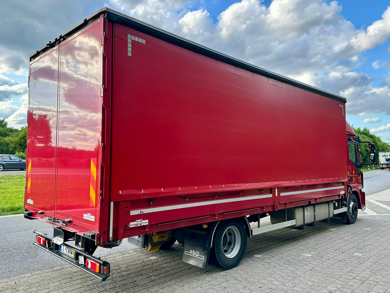 IVECO EUROCARGO 140-280 / BURTO - FIRANKA / AUTOMAT / EURO 6 / 18 PALET / KLIMA POSTOJOWA / 11.2019 / FULL SERWIS - Curtainsider truck: picture 4 IVECO EUROCARGO 140-280 / BURTO - FIRANKA / AUTOMAT / EURO 6 / 18 PALET / KLIMA POSTOJOWA / 11.2019 / FULL SERWIS - Curtainsider truck: picture 4
