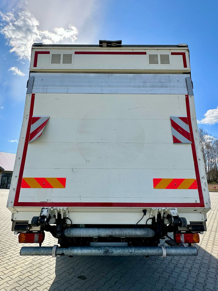 MAN TGX 18.360 / CHŁODNIA / WINDA / AUTOMAT / 19 EUROPALET / THERMO KING / SYPIALKA / SPROWADZONY - Refrigerator truck: picture 5 MAN TGX 18.360 / CHŁODNIA / WINDA / AUTOMAT / 19 EUROPALET / THERMO KING / SYPIALKA / SPROWADZONY - Refrigerator truck: picture 5