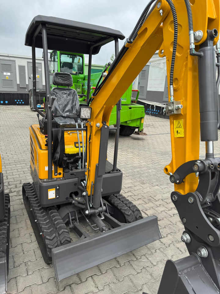 KUBOTA Diesel Mini excavator 1.8 Ton - Mini excavator MB 18 - SH - Mini excavator: picture 1 KUBOTA Diesel Mini excavator 1.8 Ton - Mini excavator MB 18 - SH - Mini excavator: picture 1