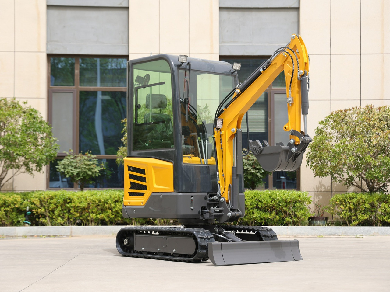 KUBOTA Diesel Mini excavator 1.8 Ton - Müller Machinery MB 18 - KSH - Mini excavator: picture 3 KUBOTA Diesel Mini excavator 1.8 Ton - Müller Machinery MB 18 - KSH - Mini excavator: picture 3