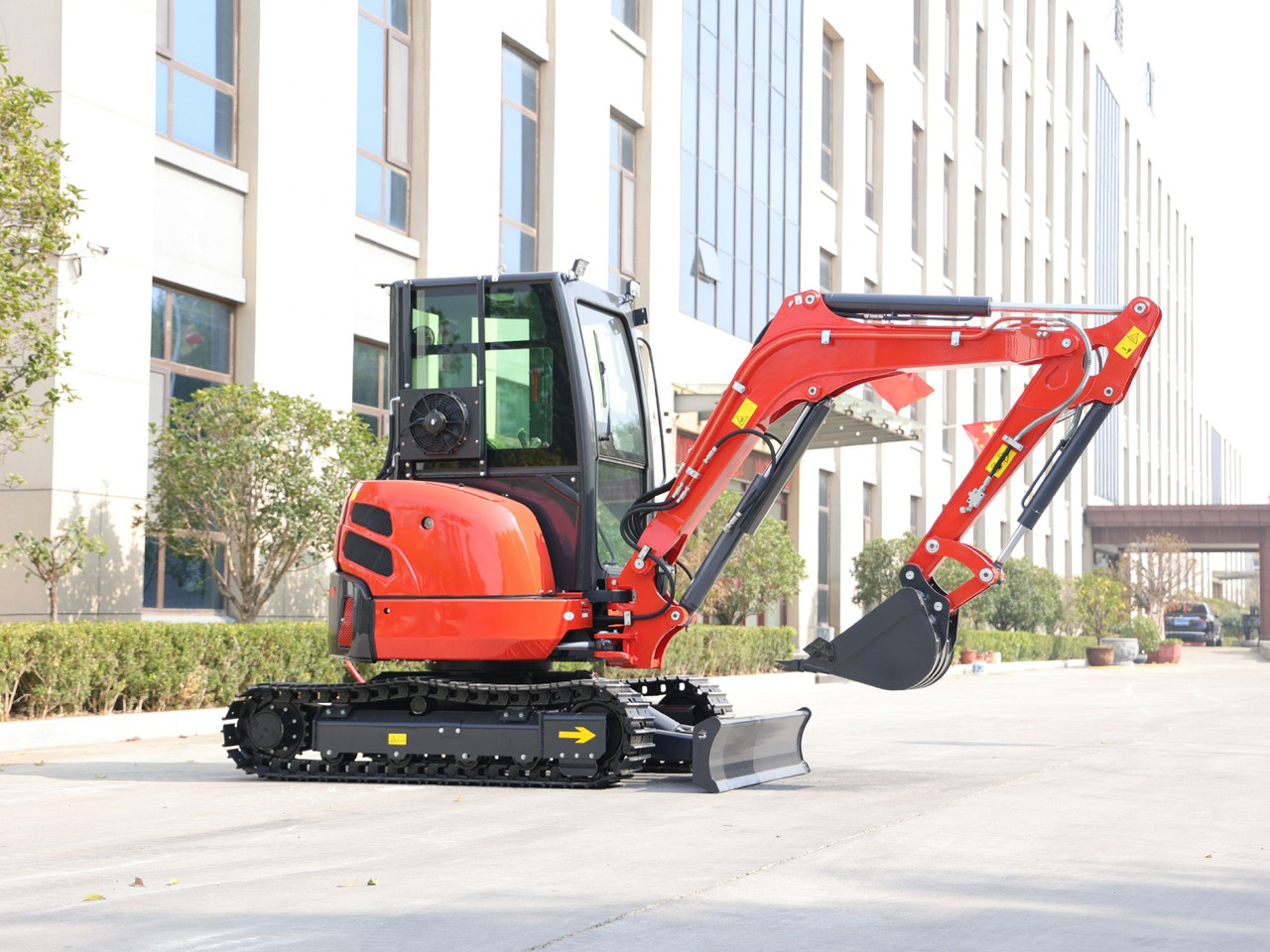 KUBOTA Diesel Mini excavator 3.5 Ton - Müller Machinery MB 35 Plus - VKSH - Mini excavator: picture 3 KUBOTA Diesel Mini excavator 3.5 Ton - Müller Machinery MB 35 Plus - VKSH - Mini excavator: picture 3