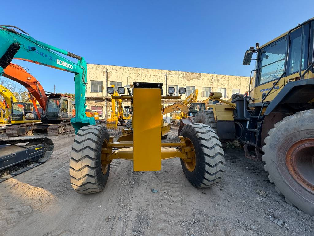 CAT 140 H - Grader: picture 4 CAT 140 H - Grader: picture 4