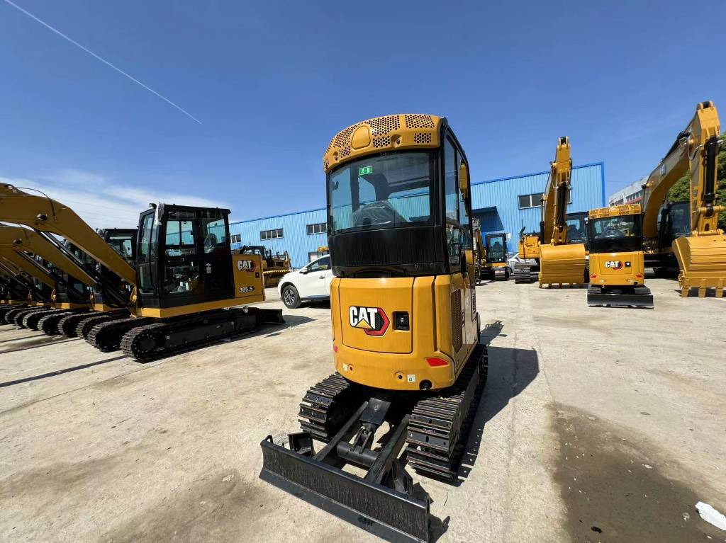 CAT 302 - Mini excavator: picture 4 CAT 302 - Mini excavator: picture 4
