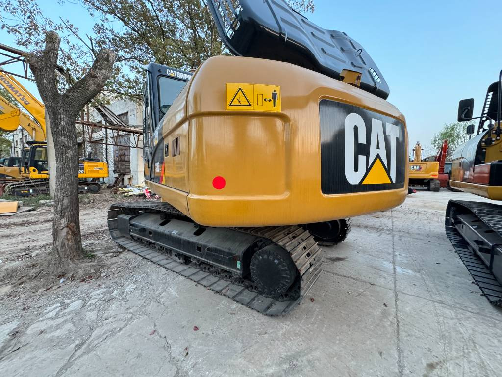 CAT 320 D-C7.1 enging - Crawler excavator: picture 2 CAT 320 D-C7.1 enging - Crawler excavator: picture 2