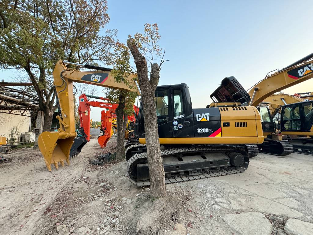 CAT 320 D Engine C7.1 - Crawler excavator: picture 4 CAT 320 D Engine C7.1 - Crawler excavator: picture 4