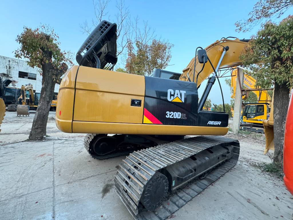 CAT 320 D Engine C7.1 - Crawler excavator: picture 1 CAT 320 D Engine C7.1 - Crawler excavator: picture 1