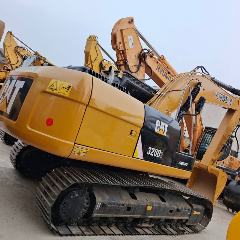 CAT 320 D2L - Crawler excavator: picture 1 CAT 320 D2L - Crawler excavator: picture 1