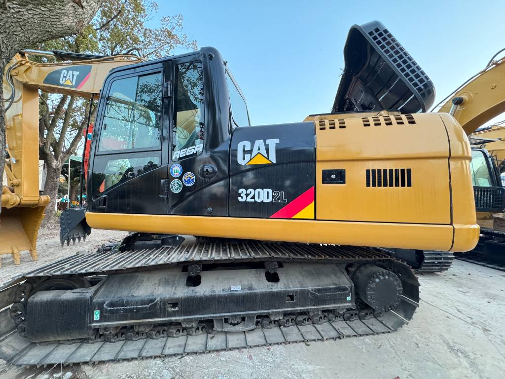 CAT 320D2L - Crawler excavator: picture 1 CAT 320D2L - Crawler excavator: picture 1
