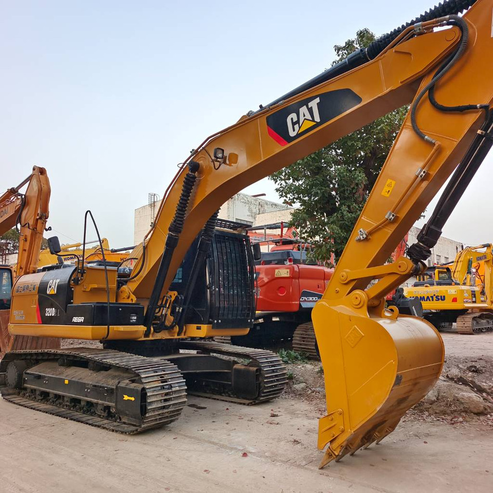 CAT 320D2L - Crawler excavator: picture 1 CAT 320D2L - Crawler excavator: picture 1