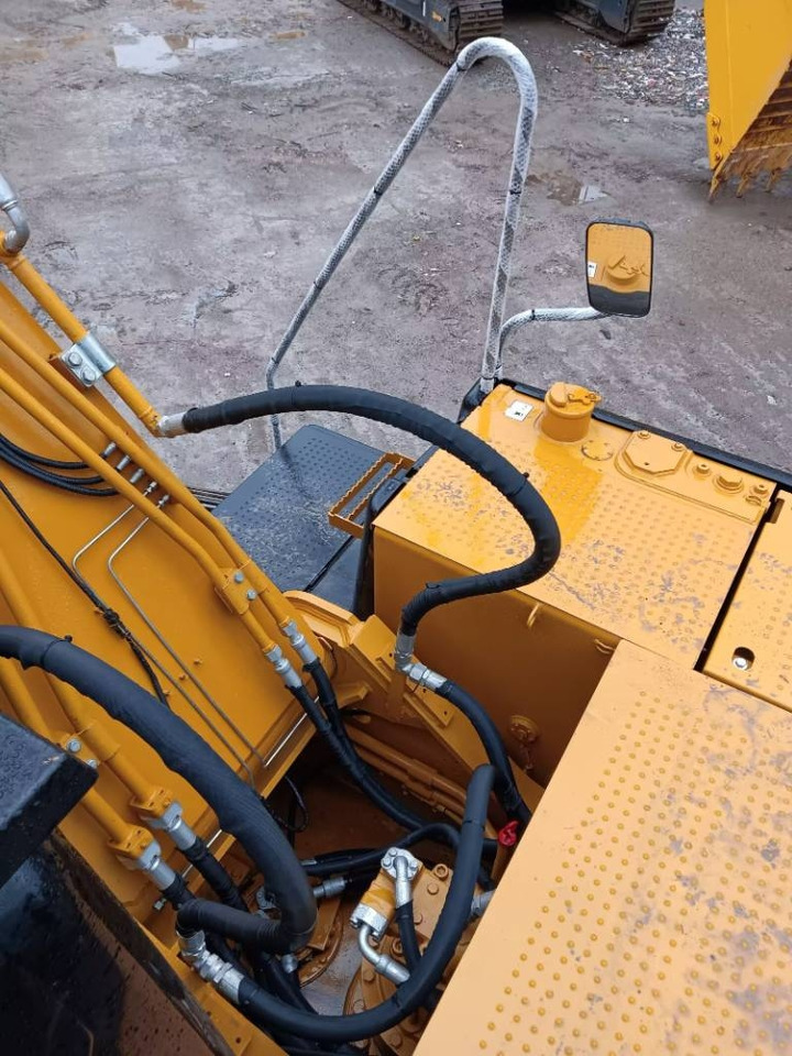 CAT 324 D L - Crawler excavator: picture 1 CAT 324 D L - Crawler excavator: picture 1