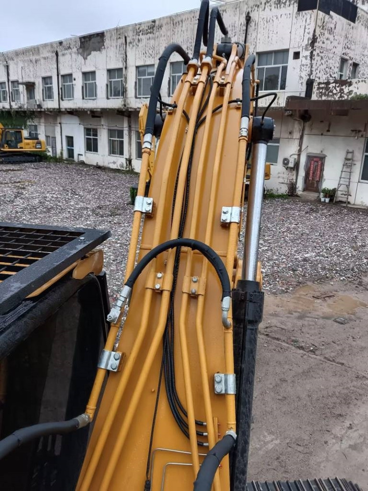 CAT 324 D L - Crawler excavator: picture 3 CAT 324 D L - Crawler excavator: picture 3