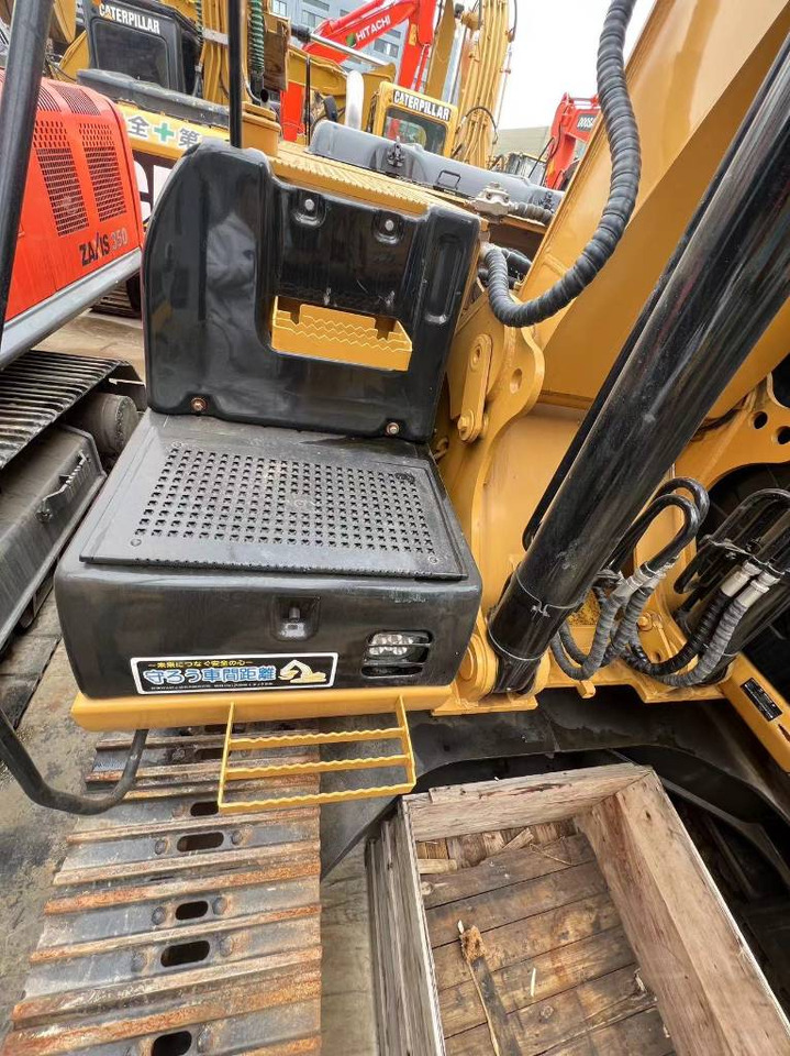 CAT 325 C - Crawler excavator: picture 4 CAT 325 C - Crawler excavator: picture 4