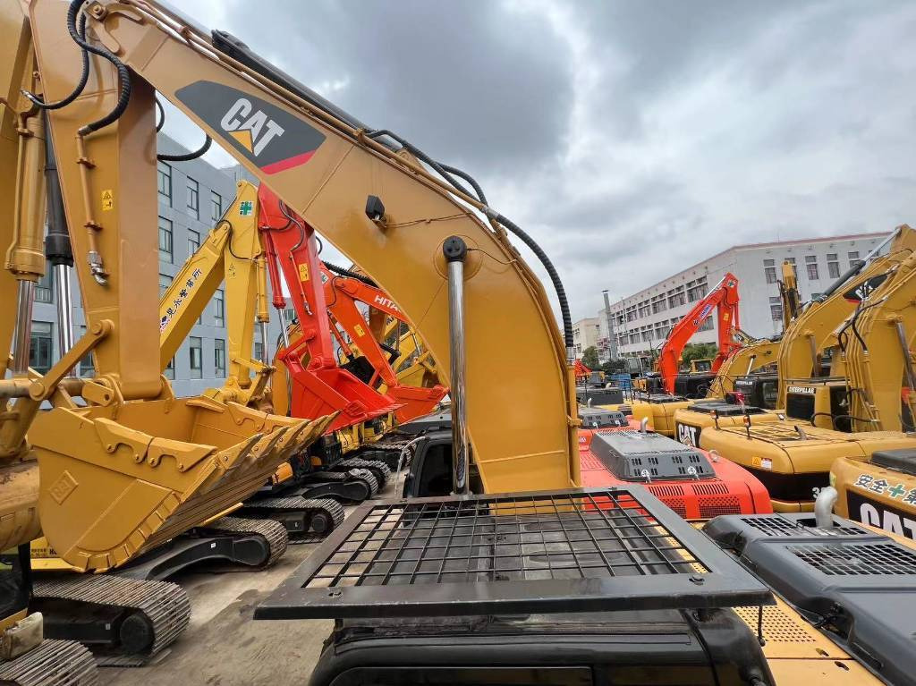 CAT 325 C - Crawler excavator: picture 1 CAT 325 C - Crawler excavator: picture 1