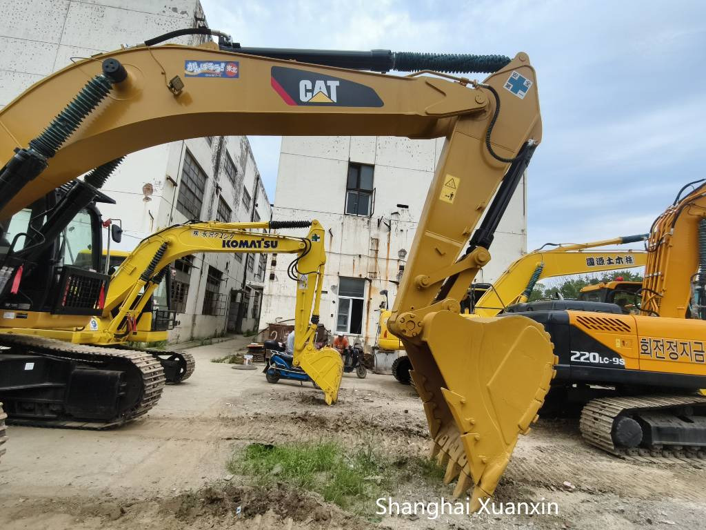 CAT 330 D2 L - Crawler excavator: picture 2 CAT 330 D2 L - Crawler excavator: picture 2