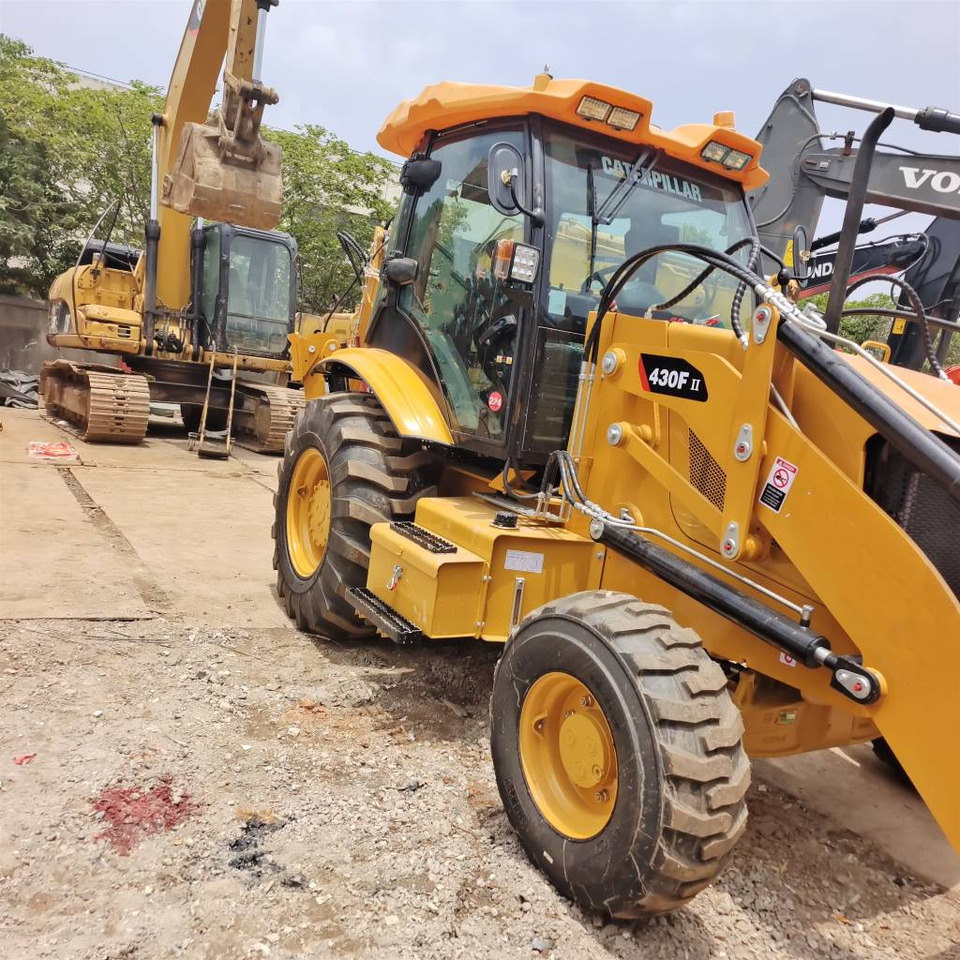 CAT 430 F 100% New - Backhoe loader: picture 1 CAT 430 F 100% New - Backhoe loader: picture 1