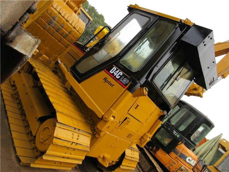 CAT D 4 C - Bulldozer: picture 2 CAT D 4 C - Bulldozer: picture 2