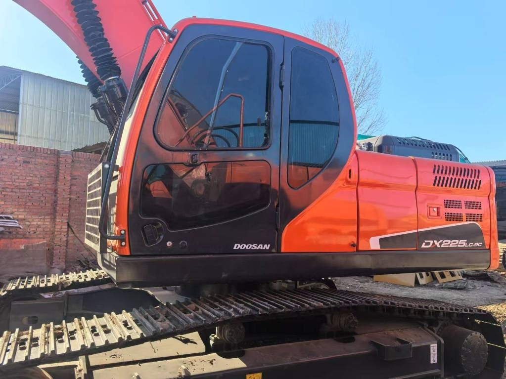 Doosan DX 225 LC - Crawler excavator: picture 2 Doosan DX 225 LC - Crawler excavator: picture 2