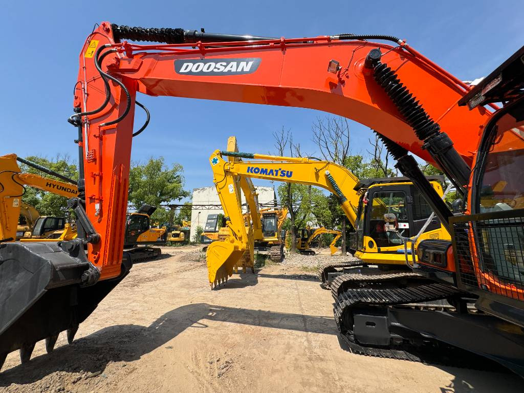 Doosan DX 300 LC - Crawler excavator: picture 5 Doosan DX 300 LC - Crawler excavator: picture 5