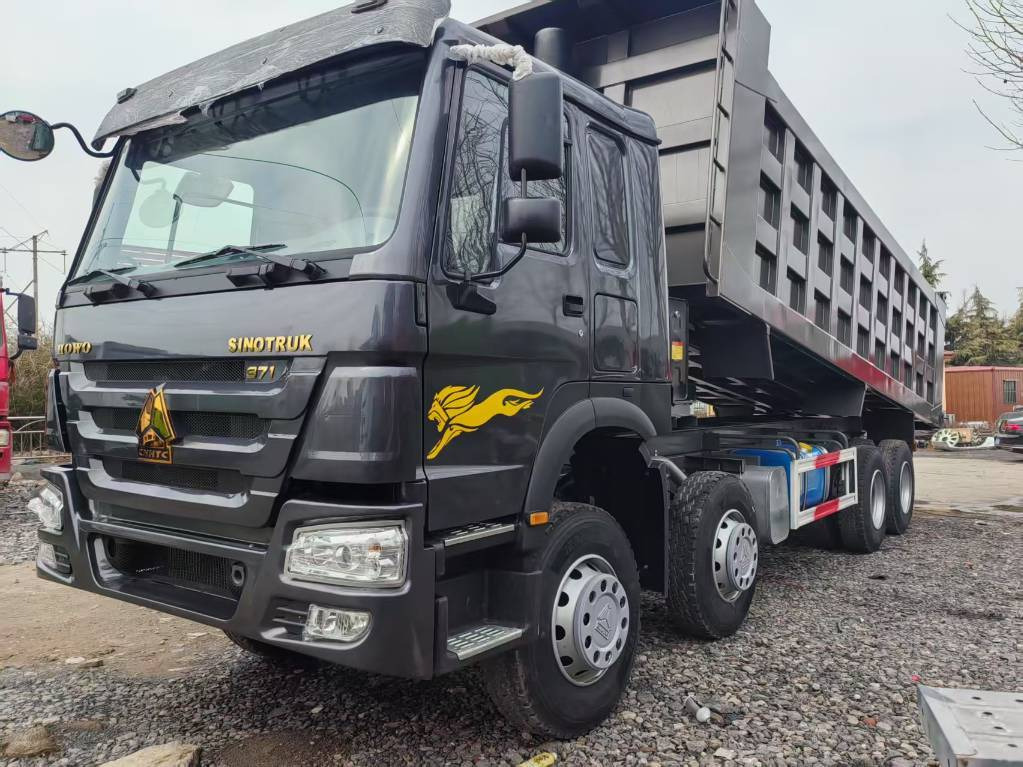 Howo 371 8X4 - Tipper: picture 3 Howo 371 8X4 - Tipper: picture 3