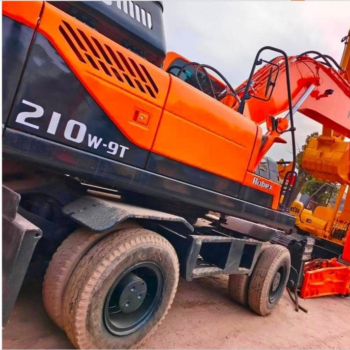 Hyundai 210 W-9 - Wheel excavator: picture 4 Hyundai 210 W-9 - Wheel excavator: picture 4