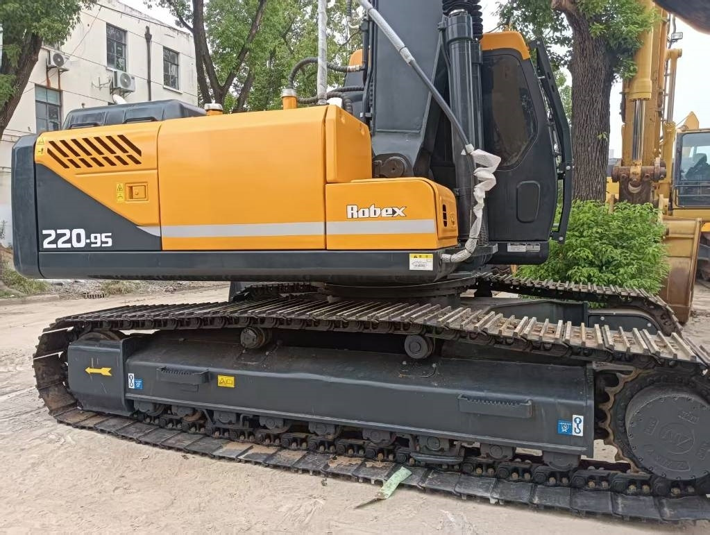 Hyundai 220 LC -9S - Crawler excavator: picture 5 Hyundai 220 LC -9S - Crawler excavator: picture 5
