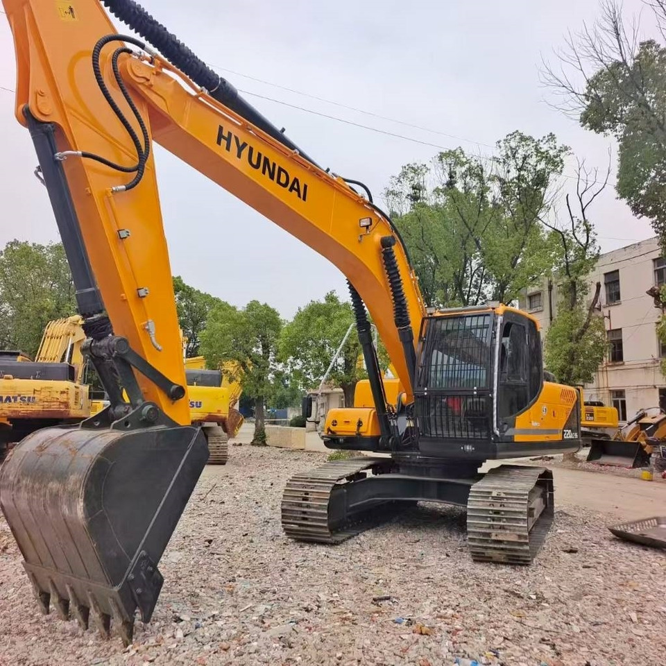 Hyundai 220 LC-9S - Crawler excavator: picture 2 Hyundai 220 LC-9S - Crawler excavator: picture 2