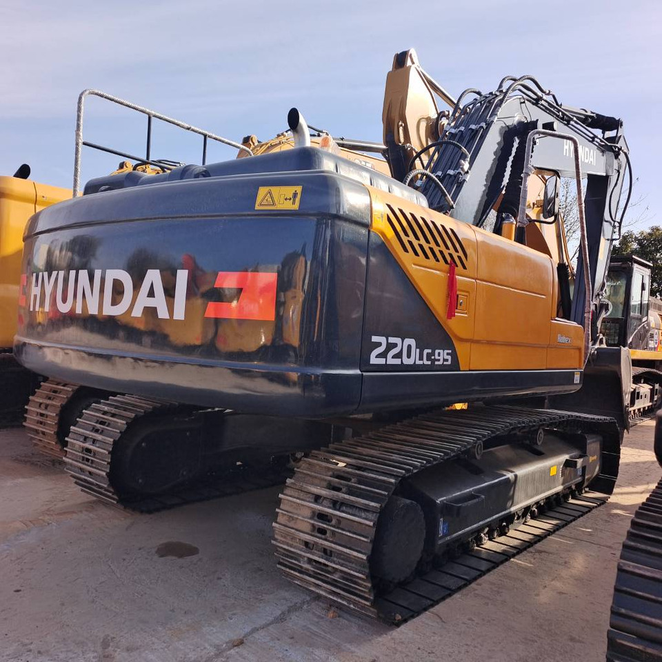 Hyundai 220LC -9S - Crawler excavator: picture 2 Hyundai 220LC -9S - Crawler excavator: picture 2
