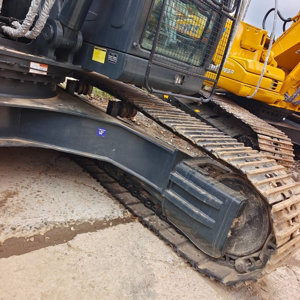 Hyundai 305LC - Crawler excavator: picture 4 Hyundai 305LC - Crawler excavator: picture 4