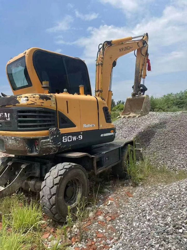 Hyundai 60W-9 - Wheel excavator: picture 1 Hyundai 60W-9 - Wheel excavator: picture 1
