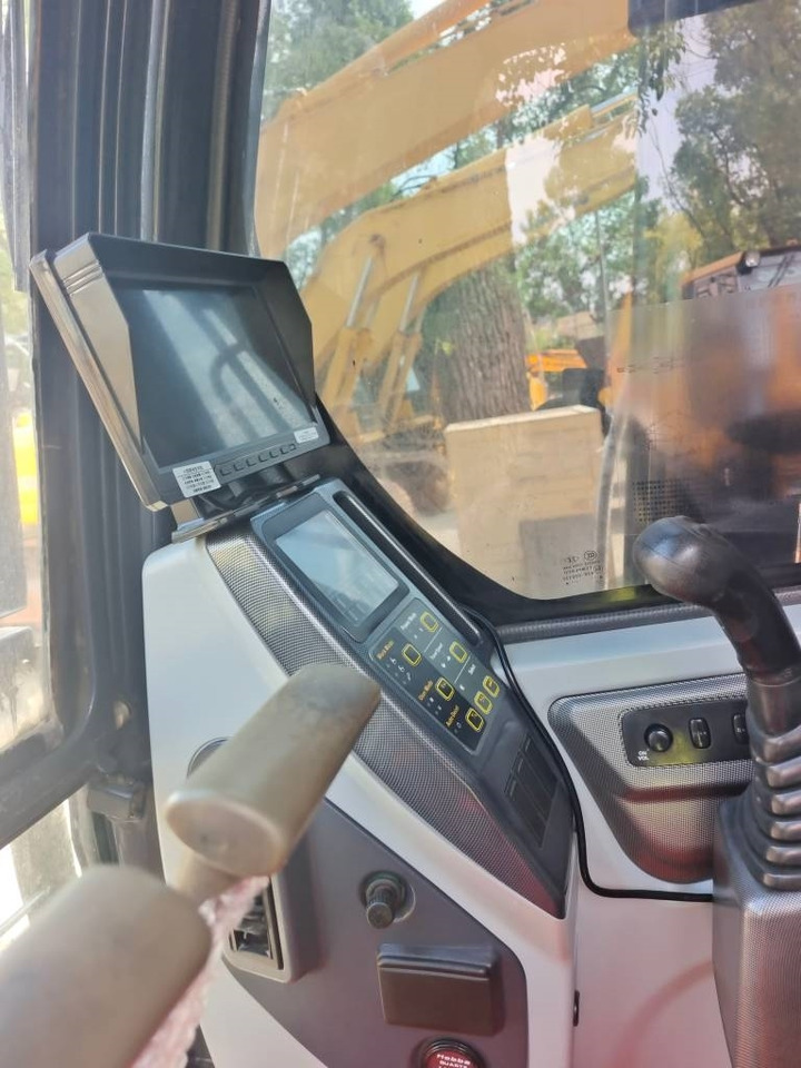 Hyundai HX 220 HD - Crawler excavator: picture 5 Hyundai HX 220 HD - Crawler excavator: picture 5