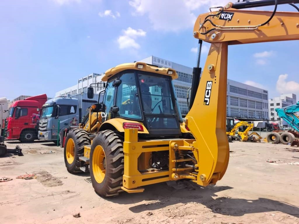 JCB 4 CX Brand new machine - Backhoe loader: picture 3 JCB 4 CX Brand new machine - Backhoe loader: picture 3
