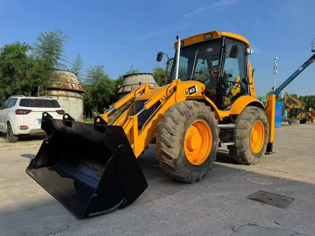 JCB 4 CX - Backhoe loader: picture 1 JCB 4 CX - Backhoe loader: picture 1