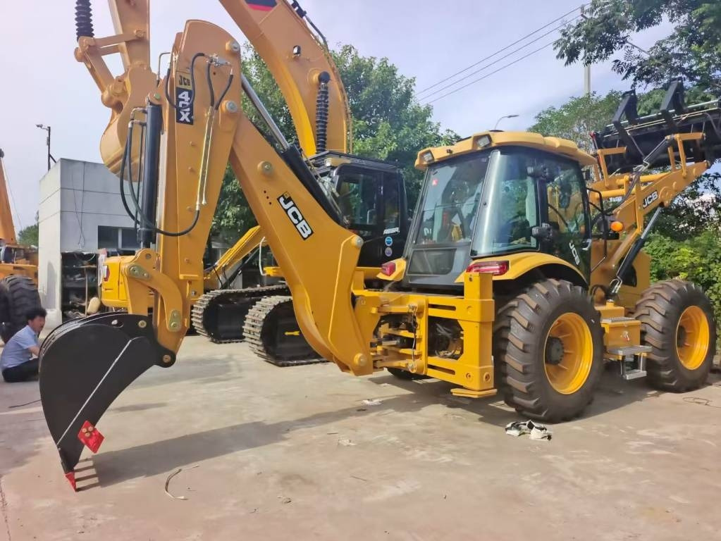 JCB 4 CX - Backhoe loader: picture 1 JCB 4 CX - Backhoe loader: picture 1